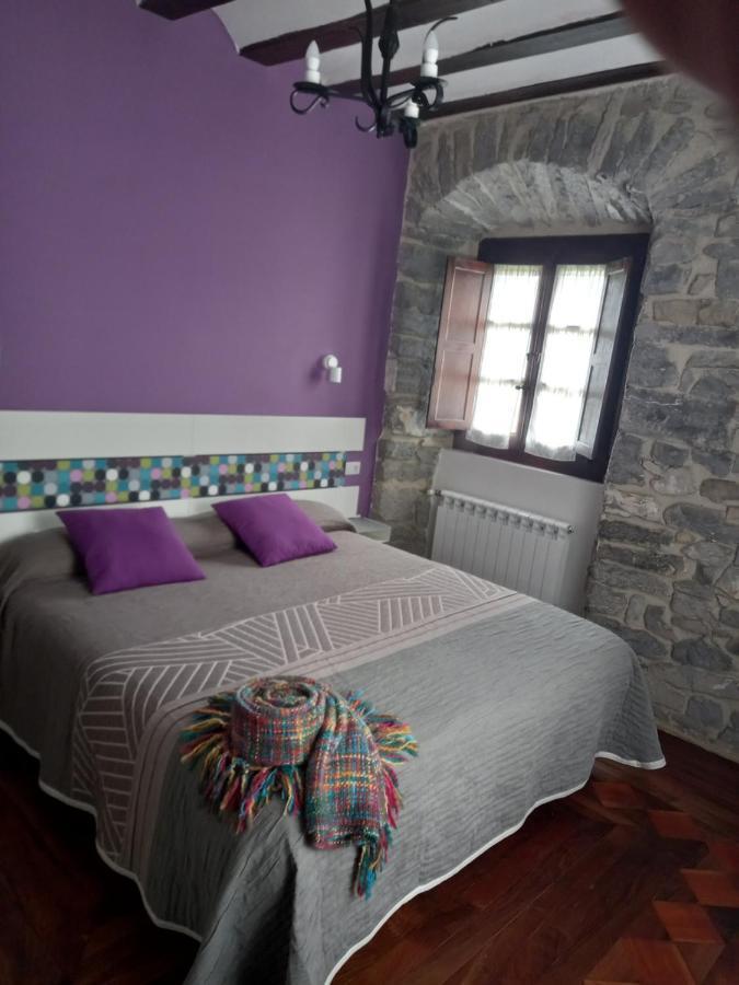 Hotel Dona Lola Izarra Exterior photo